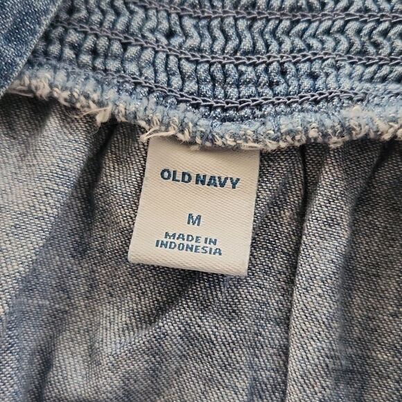 NWOT Old Navy Chambray Tank Size M - Picture 5 of 6